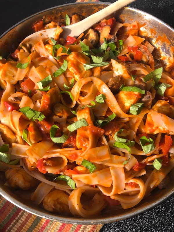 Chicken Tomato Pasta with Red Peppers & Mushrooms - Talking Meals