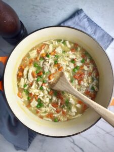 5-Ingredient Chunky Chicken Vegetable Soup is creamy without the cream (in fact, there is no dairy at all in this dish).  It's chunky but somehow still light.  And with loads of chicken, carrots, and peas, t's full of flavor and texture even though it only has 5 ingredients.